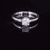 Zeitlose Eleganz für besondere Momente – Dein Ring aus 18 Karat Weissgold - 555350